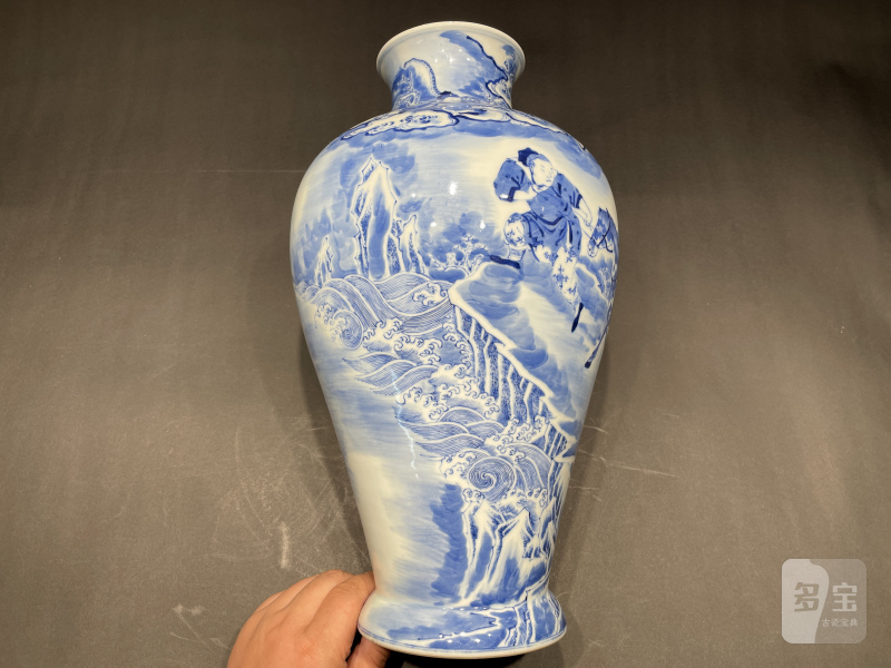 清宣统 青花踏雪寻梅梅瓶 - 图5